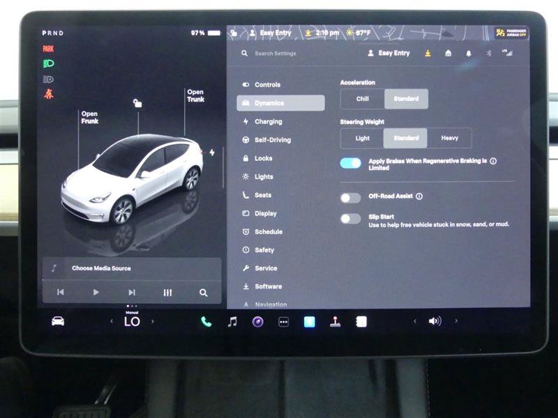 Used 2024 Tesla Model Y Long Range AWD/4WD image 11