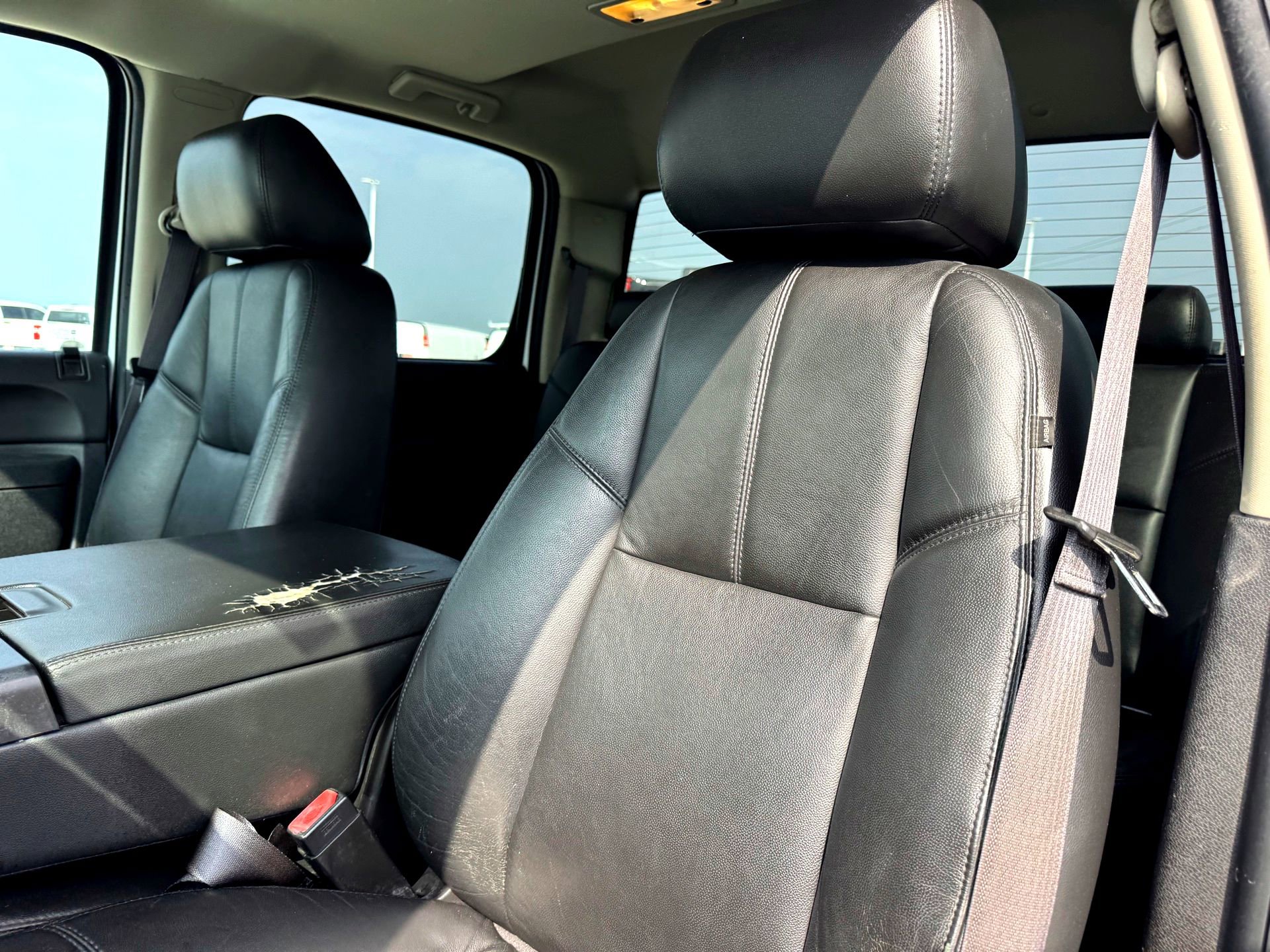 Used 2014 Chevrolet Silverado 2500 LT w/ Z71 Appearance Package AWD/4WD image 13