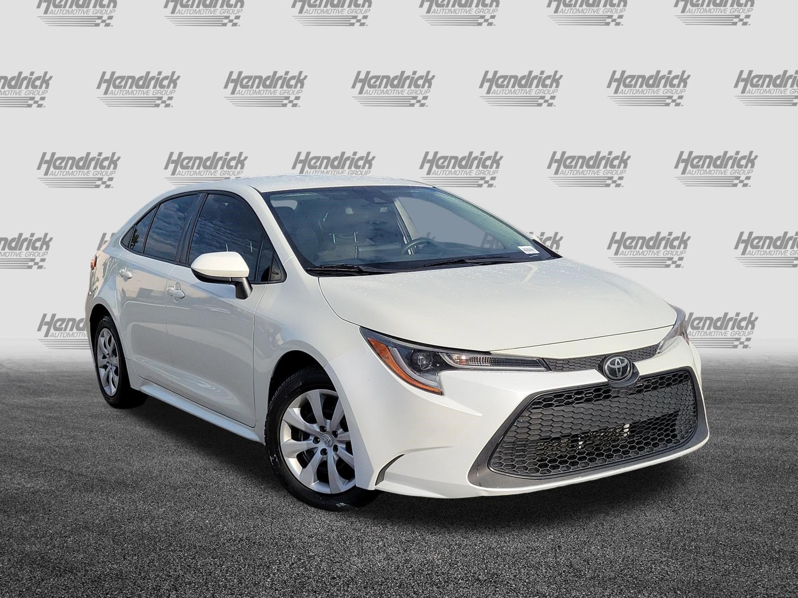 Used 2021 Toyota Corolla LE FWD image 2
