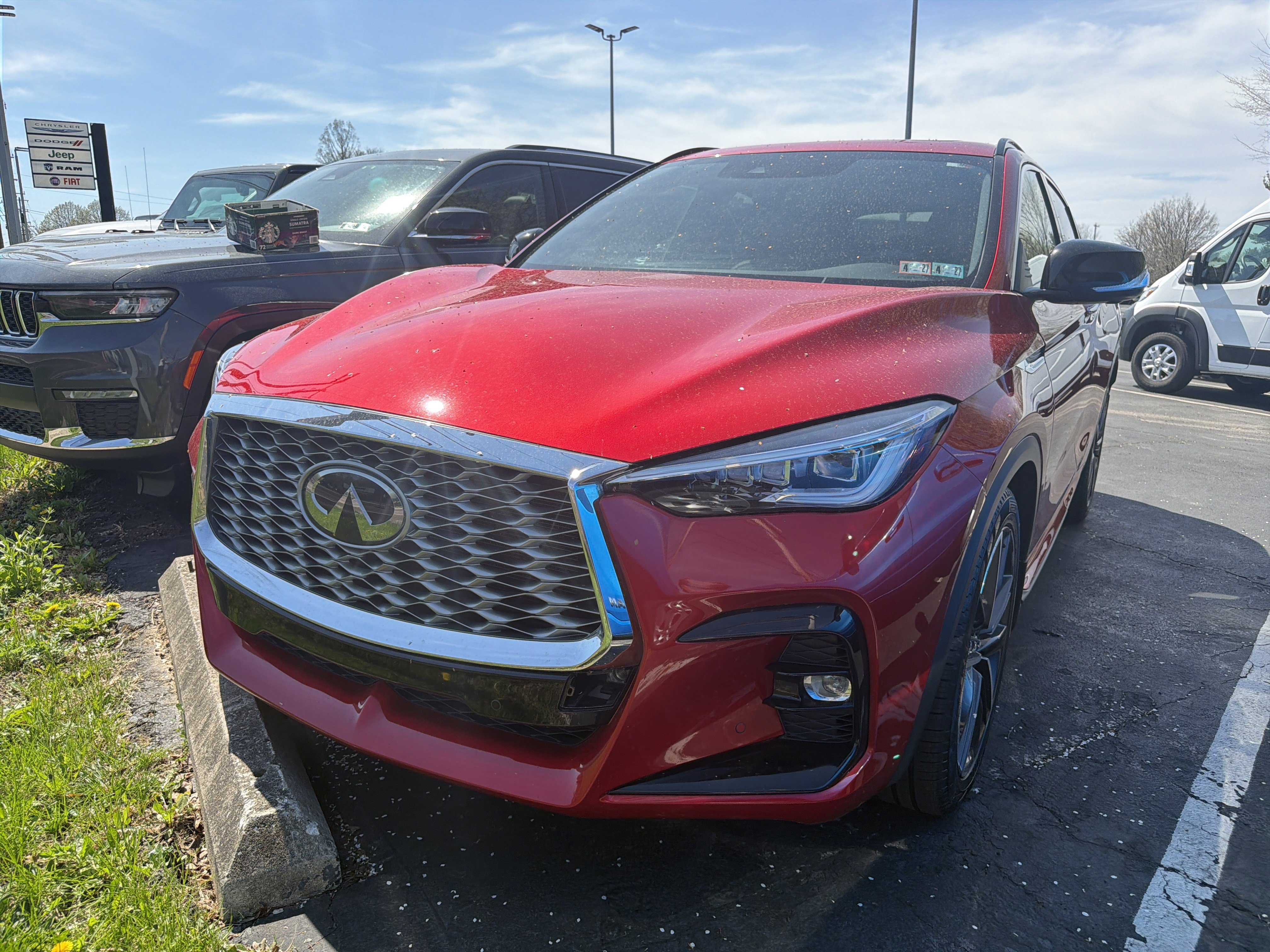 Used 2023 INFINITI QX55 Essential image 3