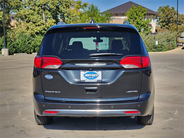 Used 2020 Chrysler Pacifica Limited image 6