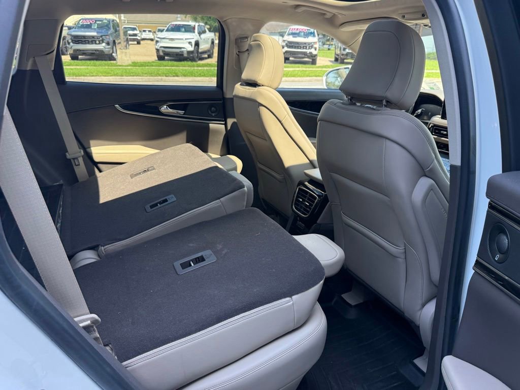 Used 2022 Lincoln Nautilus Reserve AWD/4WD image 22
