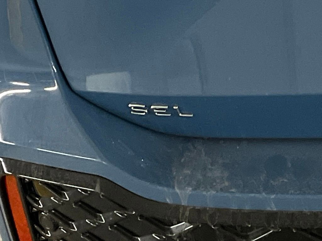 Certified 2025 Volkswagen Tiguan SEL R-Line image 36