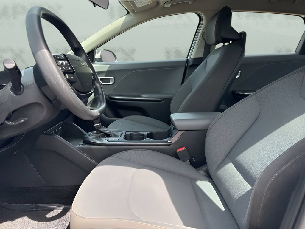 Used 2025 Kia K4 FWD image 9