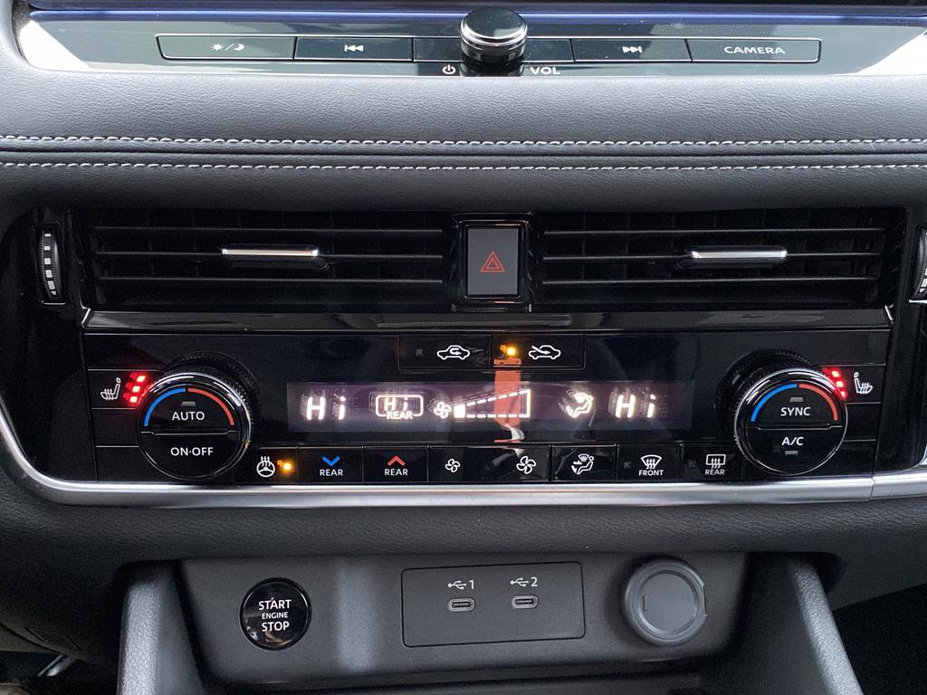 Used 2025 Nissan Rogue SL w/ SL Premium Package image 20