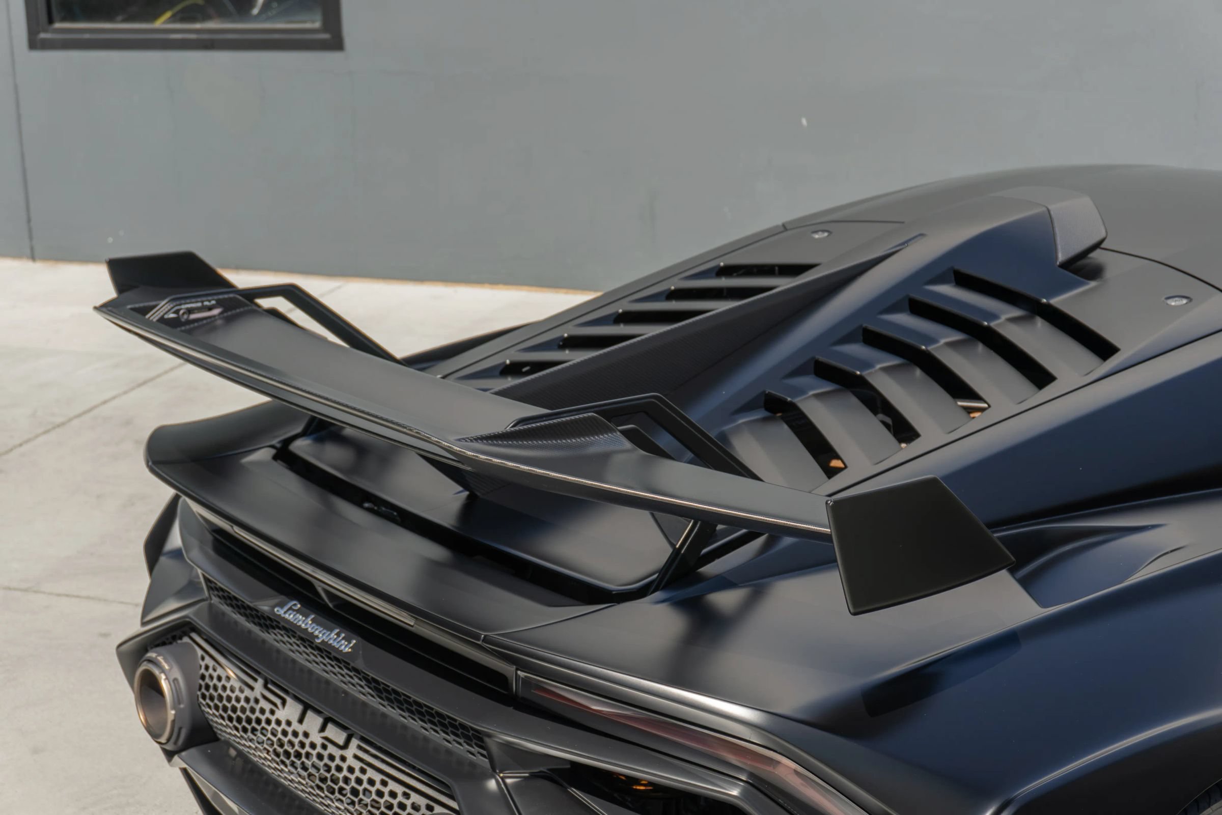 Used 2021 Lamborghini Huracan STO RWD image 42