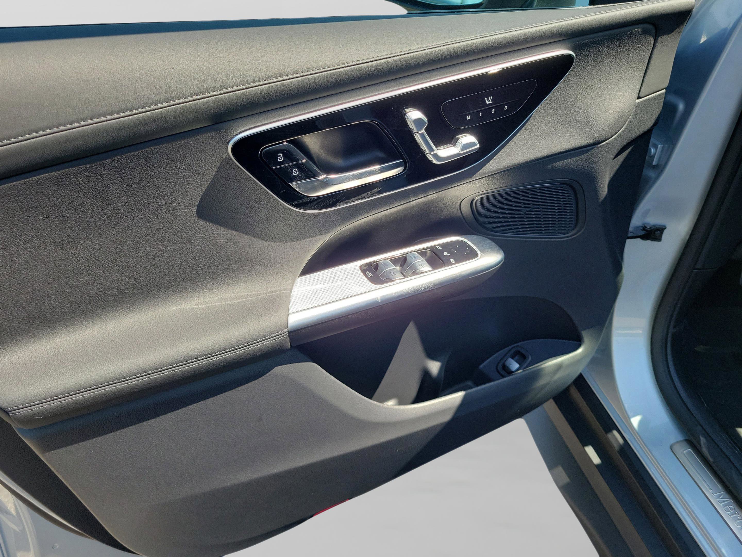 Certified 2026 Mercedes-Benz GLC 300 4MATIC image 11
