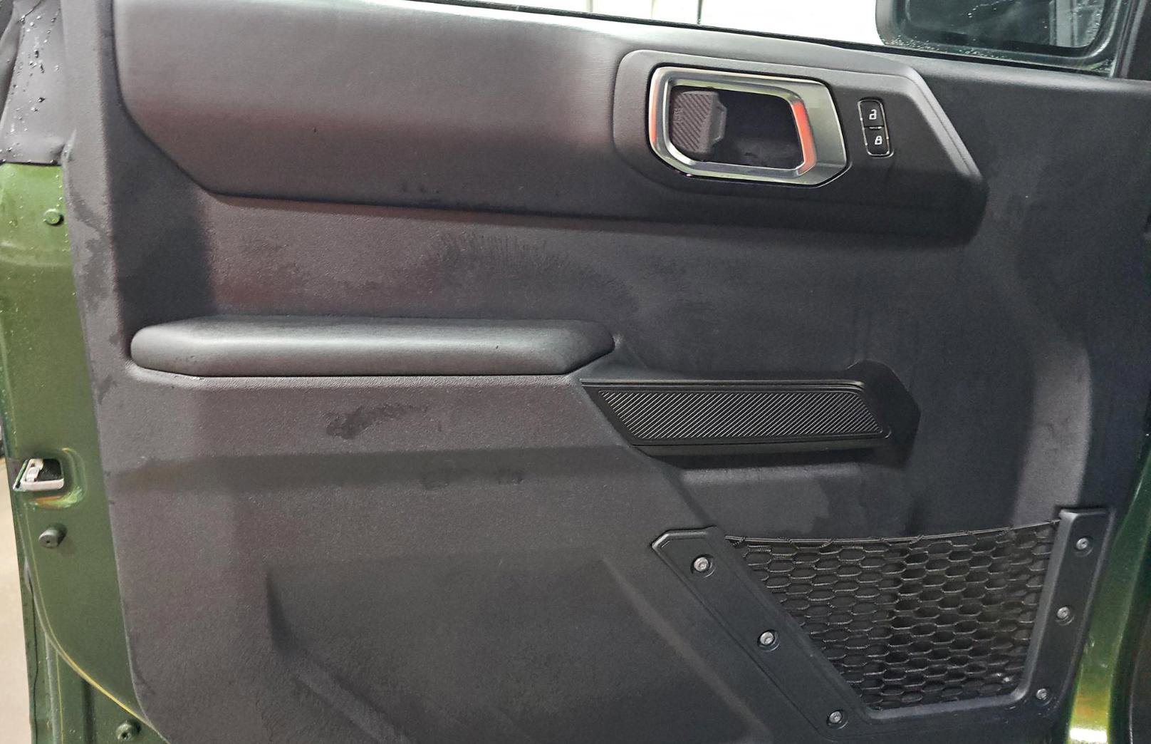 Used 2025 Ford Bronco Badlands image 13