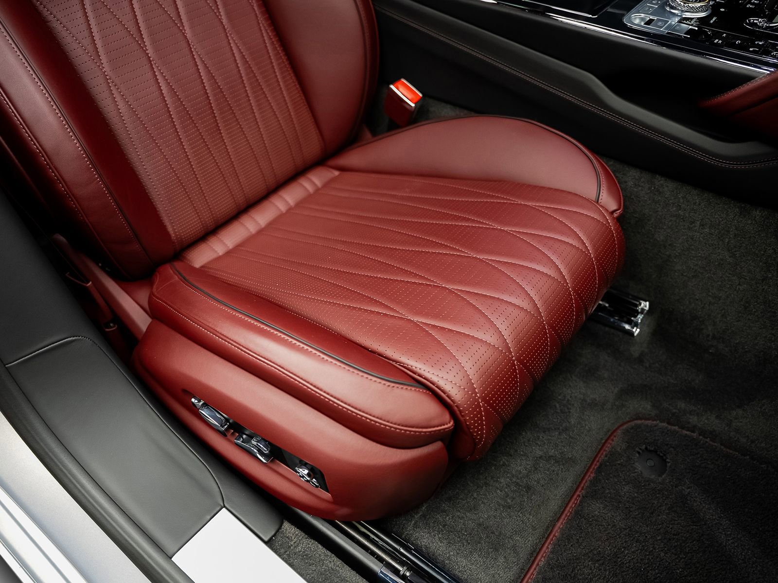Used 2022 Bentley Flying Spur W12 AWD/4WD image 36