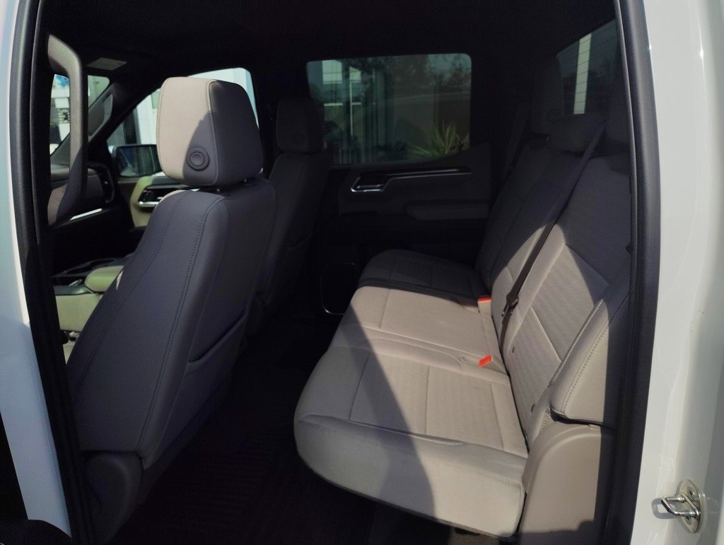 Used 2024 GMC Sierra 1500 SLE image 14