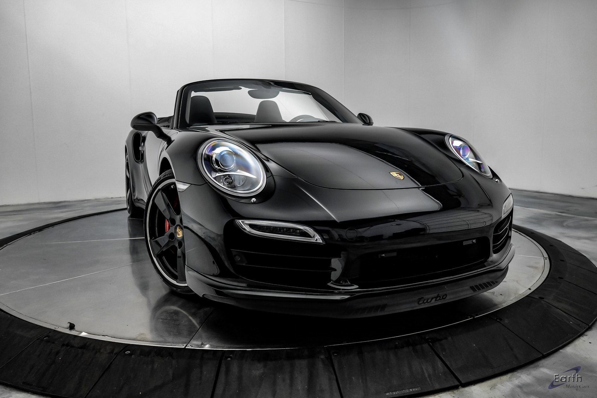 Used 2015 Porsche 911 Turbo image 30