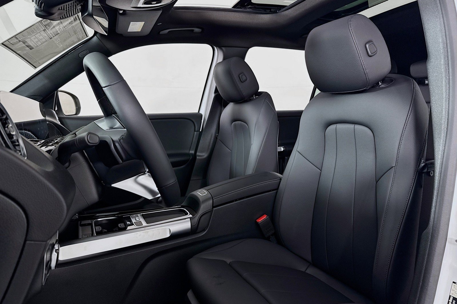 New 2026 Mercedes-Benz GLB 250 image 17