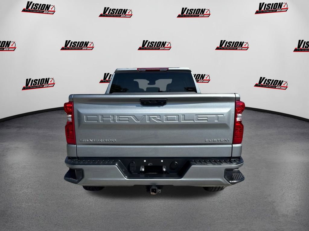 Used 2023 Chevrolet Silverado 1500 Custom image 6