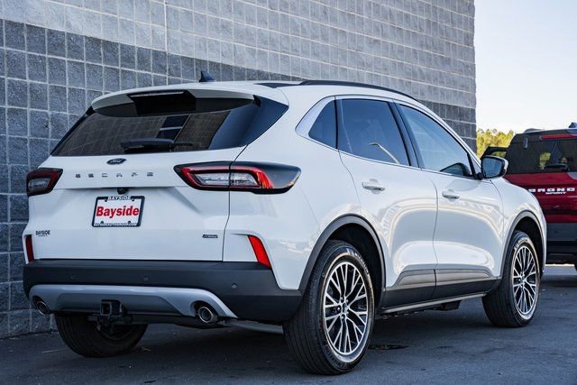 New 2026 Ford Escape SE w/ Class II Trailer Tow Package image 7