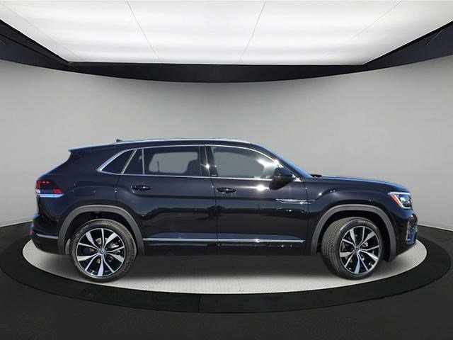 New 2026 Volkswagen Atlas Cross Sport SEL Premium R-Line image 8