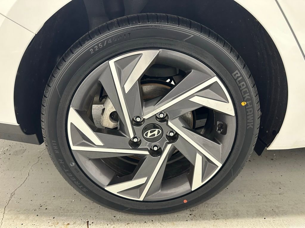 Used 2025 Hyundai Elantra Sport image 60