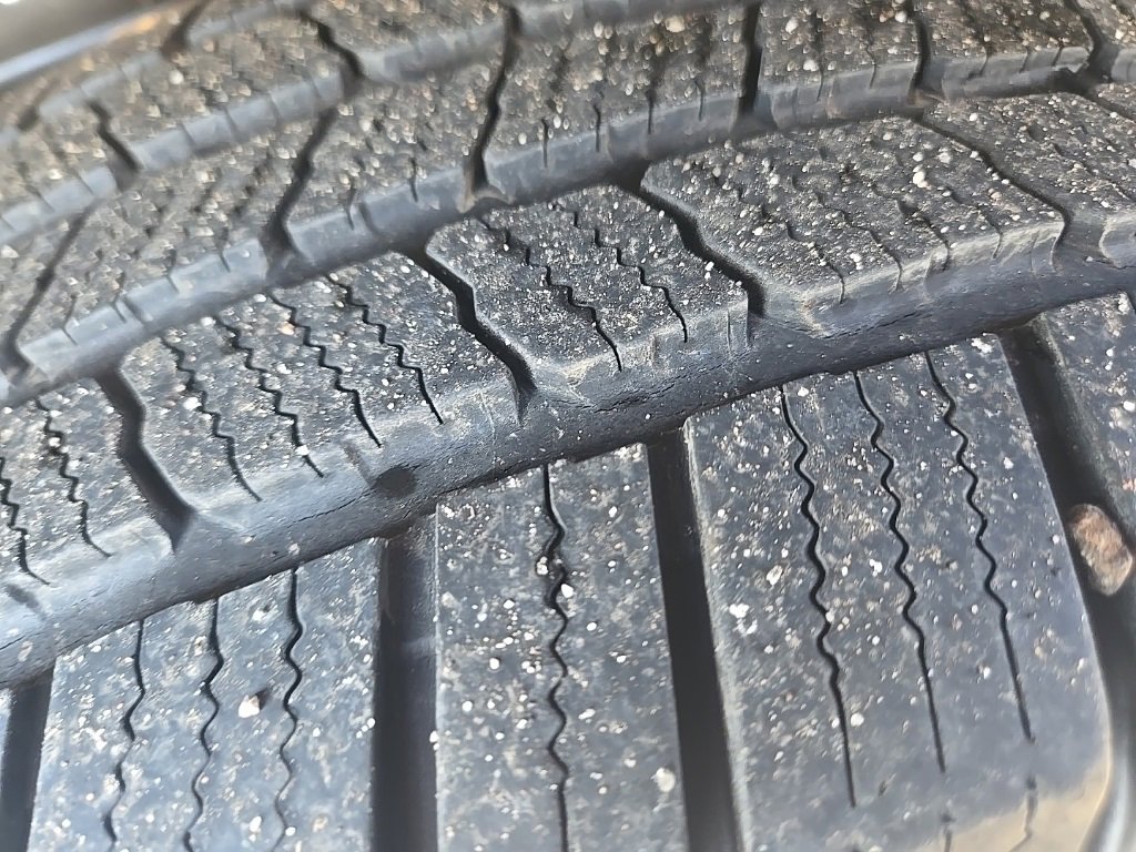 Used 2015 Nissan Frontier PRO-4X w/ Pro-4x Luxury Package image 38