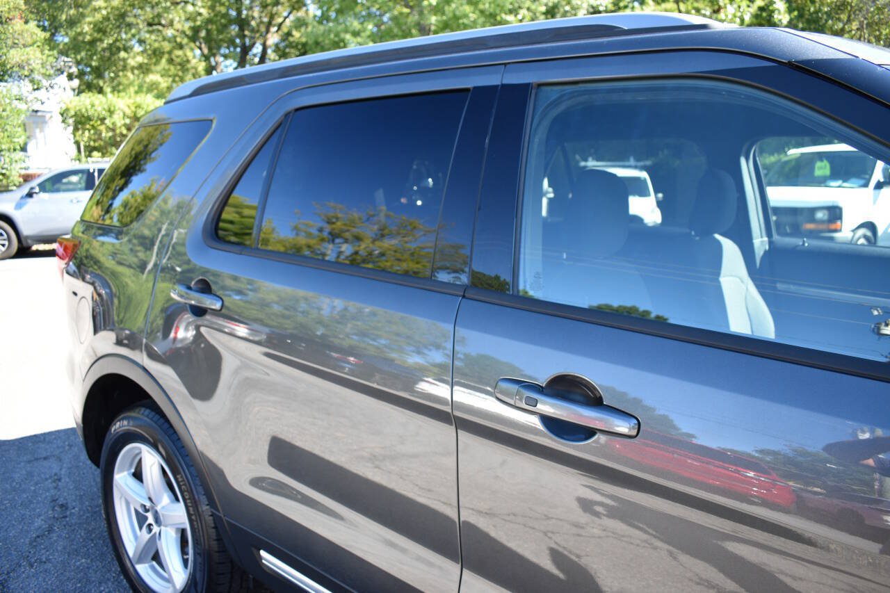 Used 2019 Ford Explorer XLT FWD image 34