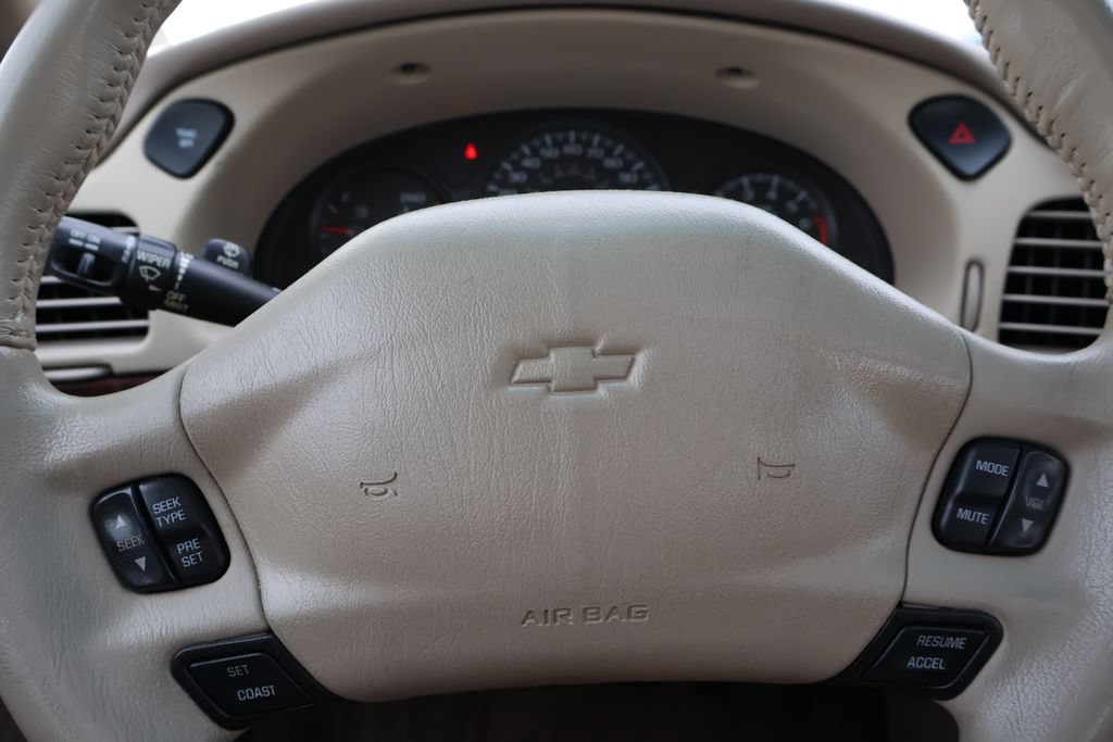 Used 2002 Chevrolet Impala LS w/ Preferred Equipment Group FWD image 22