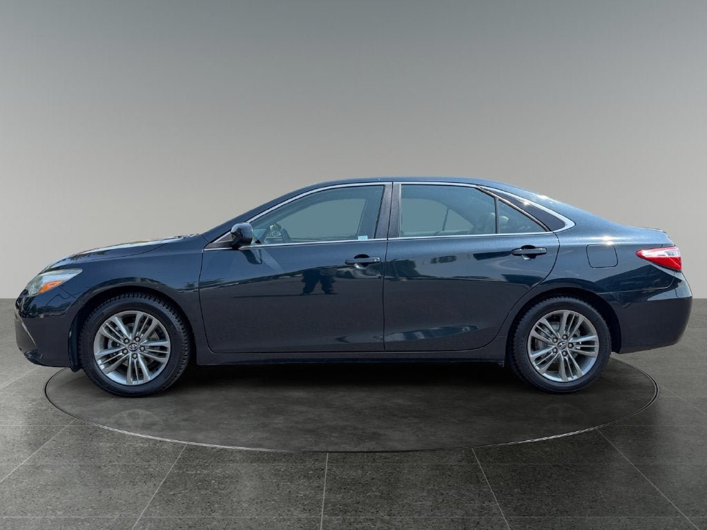 Used 2016 Toyota Camry SE FWD image 5