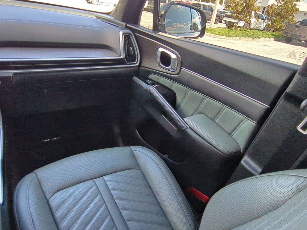Used 2024 Kia Sorento SX Prestige w/ Sage Leather Package image 17