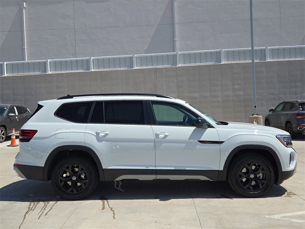 New 2025 Volkswagen Atlas Peak Edition SE image 12