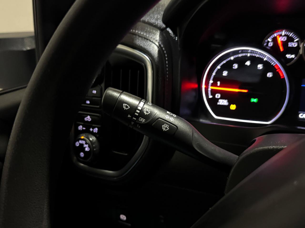Used 2021 Chevrolet Silverado 2500 LT AWD/4WD image 24