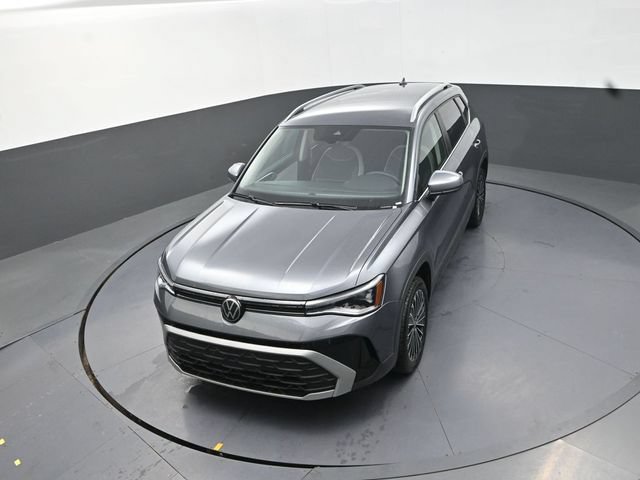 Used 2026 Volkswagen Taos SE FWD image 24