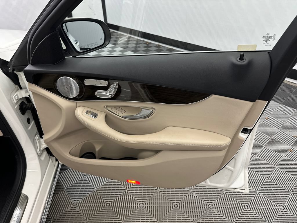 Used 2016 Mercedes-Benz C 300 4MATIC Sedan image 15