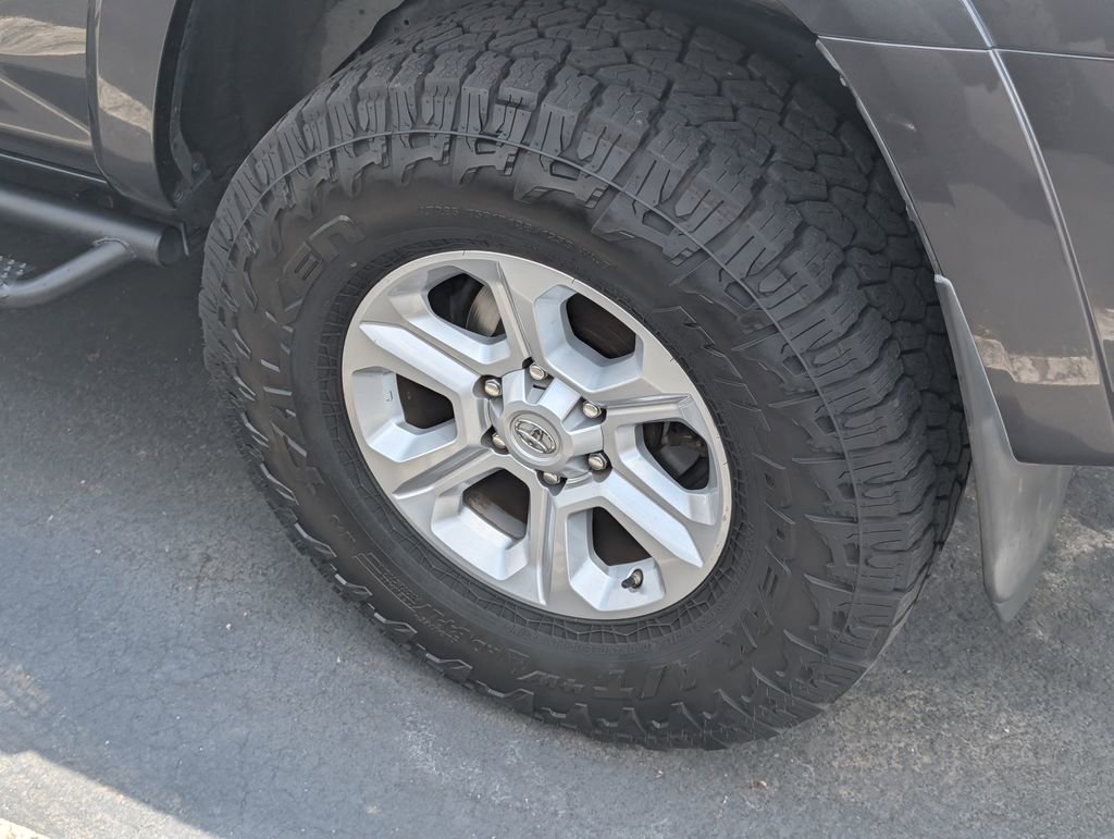 Used 2018 Toyota 4Runner SR5 Premium RWD image 9