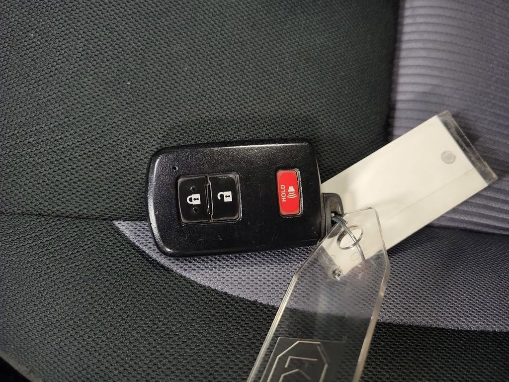 Used 2019 Toyota Prius C FWD image 15