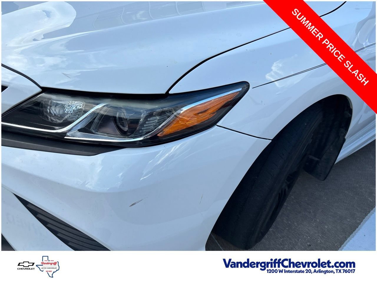 Used 2020 Toyota Camry SE FWD image 2