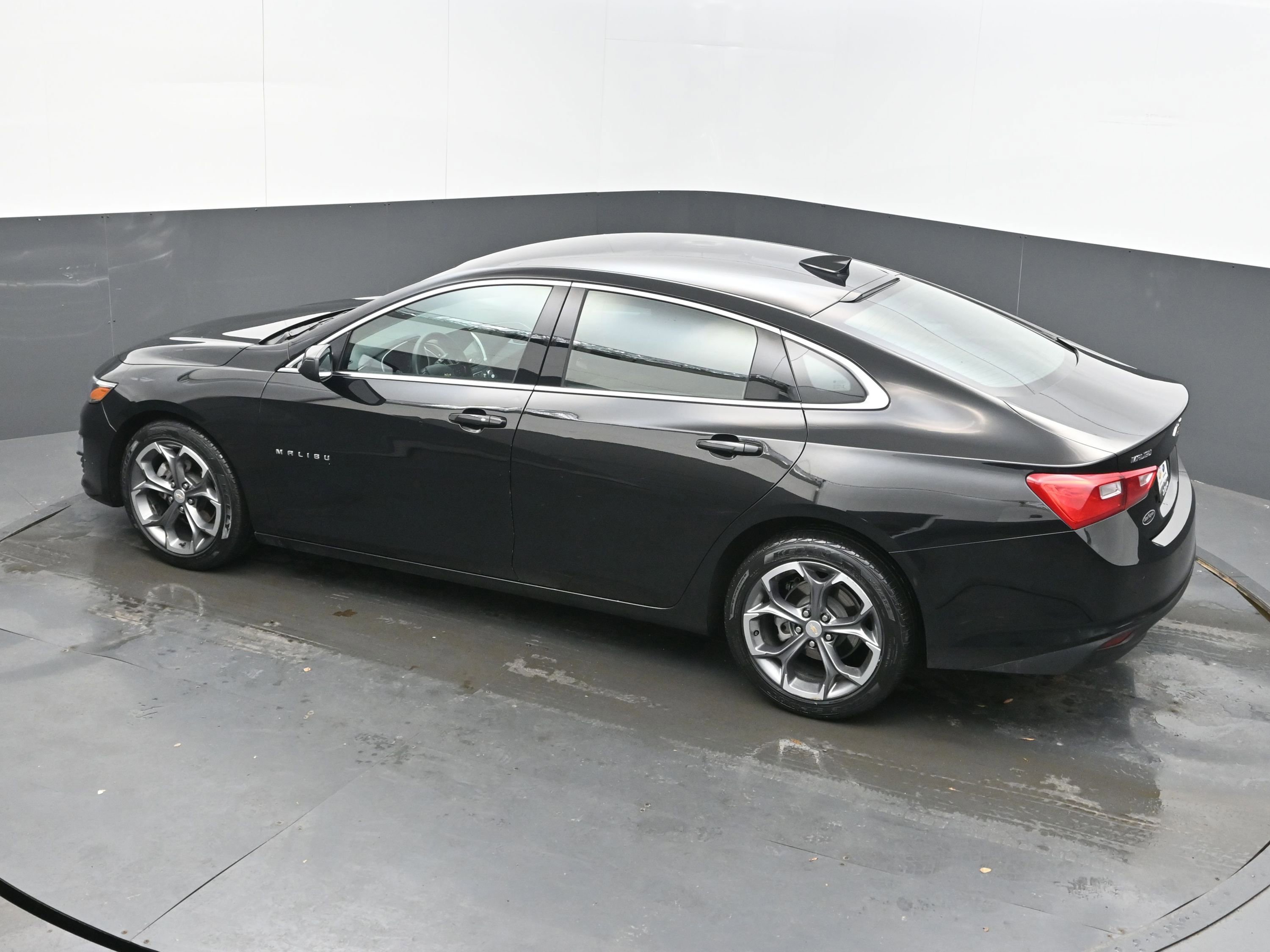 Used 2024 Chevrolet Malibu LT image 32