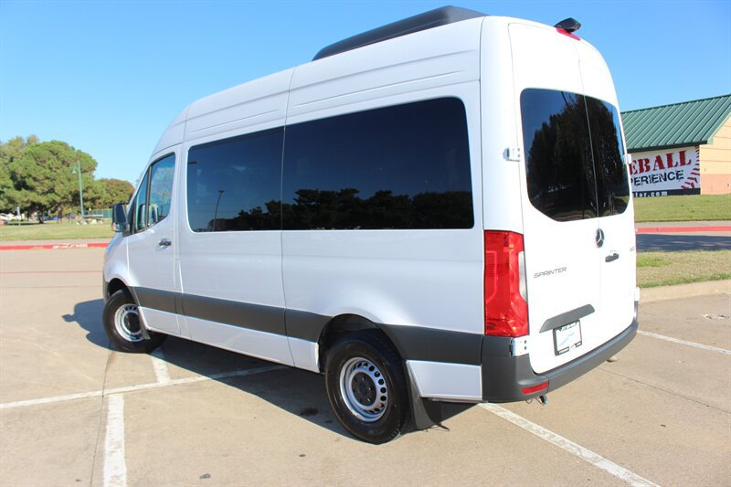 Used 2024 Mercedes-Benz Sprinter 2500 image 3