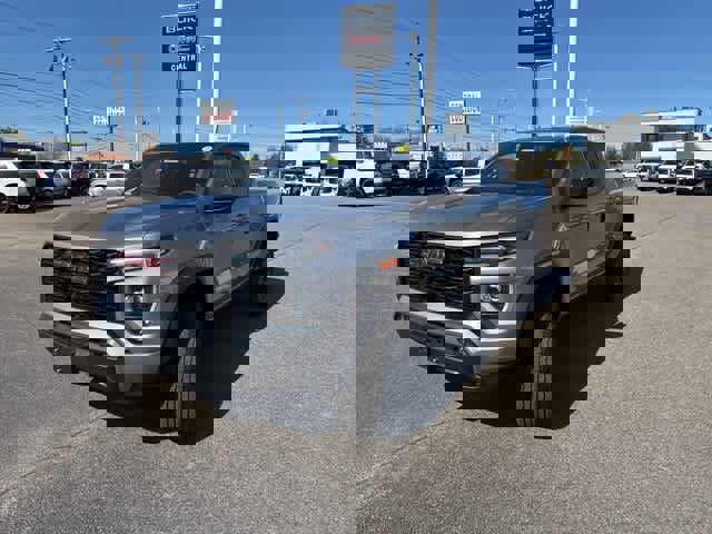 New 2025 GMC Canyon Elevation w/ Convenience Package image 3