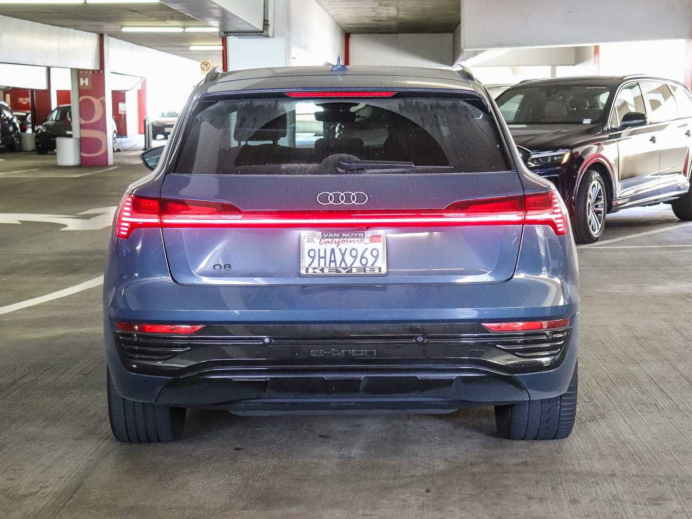 Used 2024 Audi Q8 e-tron Premium AWD/4WD image 3