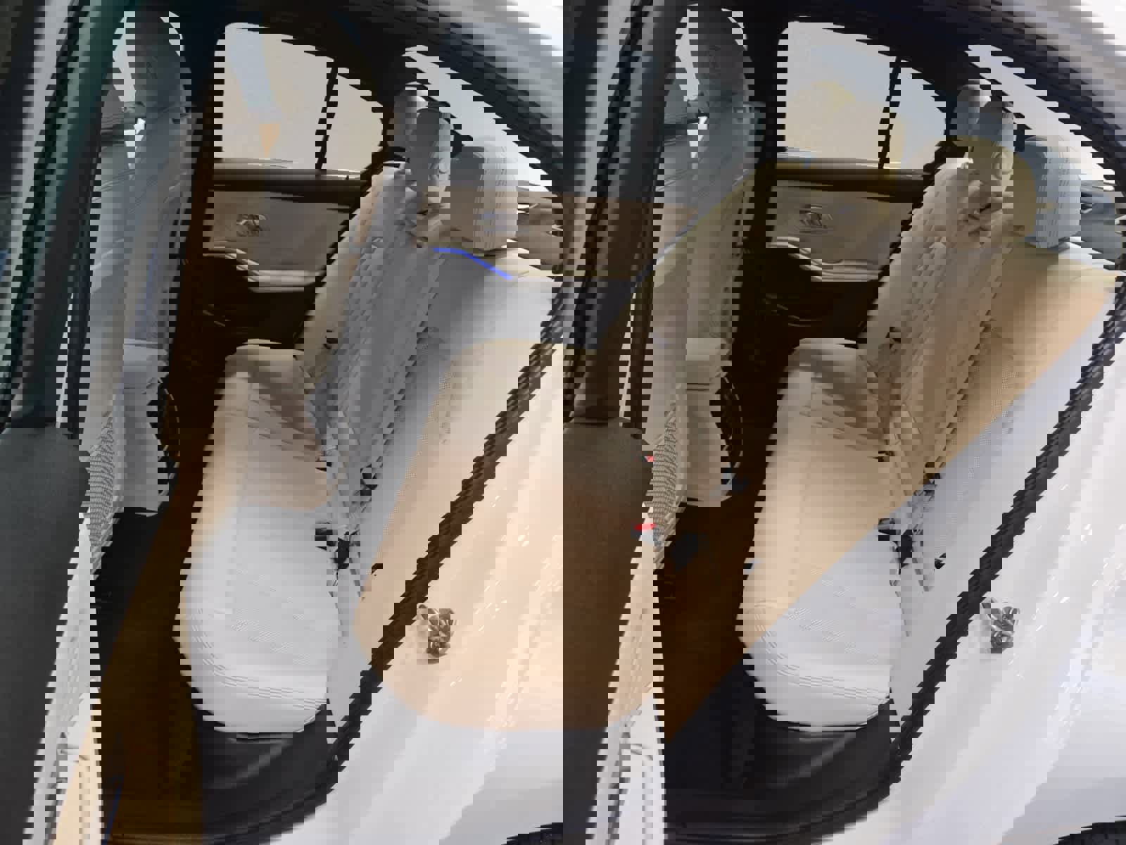 Used 2022 BMW 330i xDrive Sedan w/ Driving Assistance Package image 19