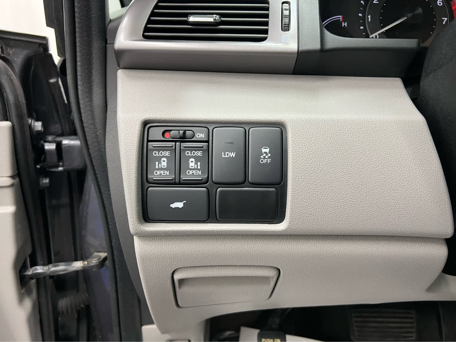 Used 2017 Honda Odyssey EX-L image 16