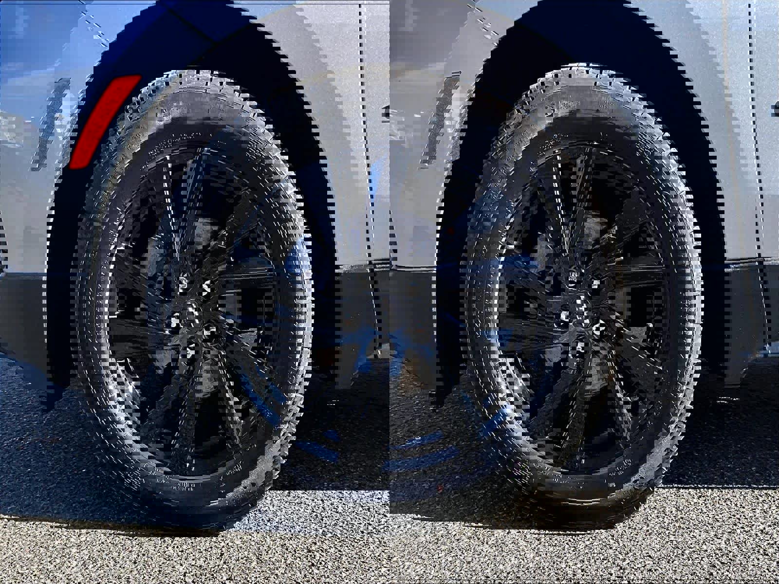 Used 2023 Chevrolet Equinox LS w/ LS Convenience Package image 7