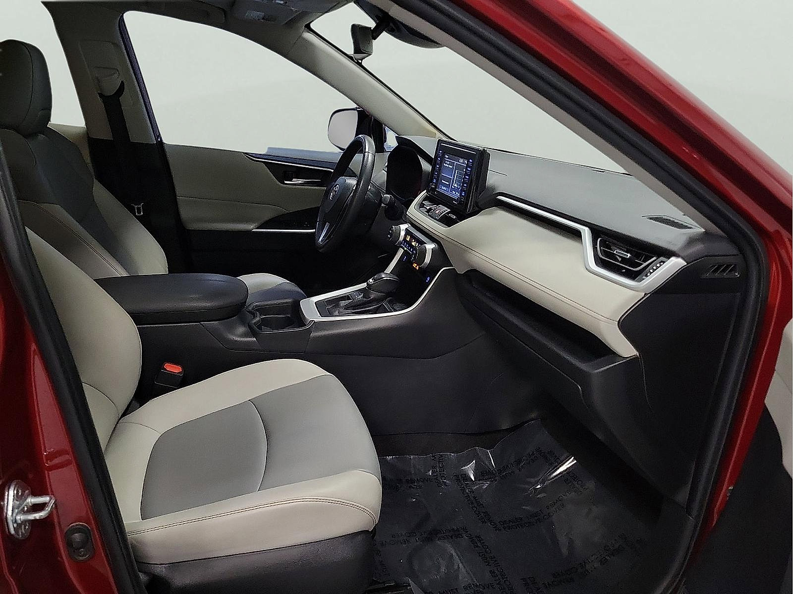 Certified 2021 Toyota RAV4 XLE Premium image 14