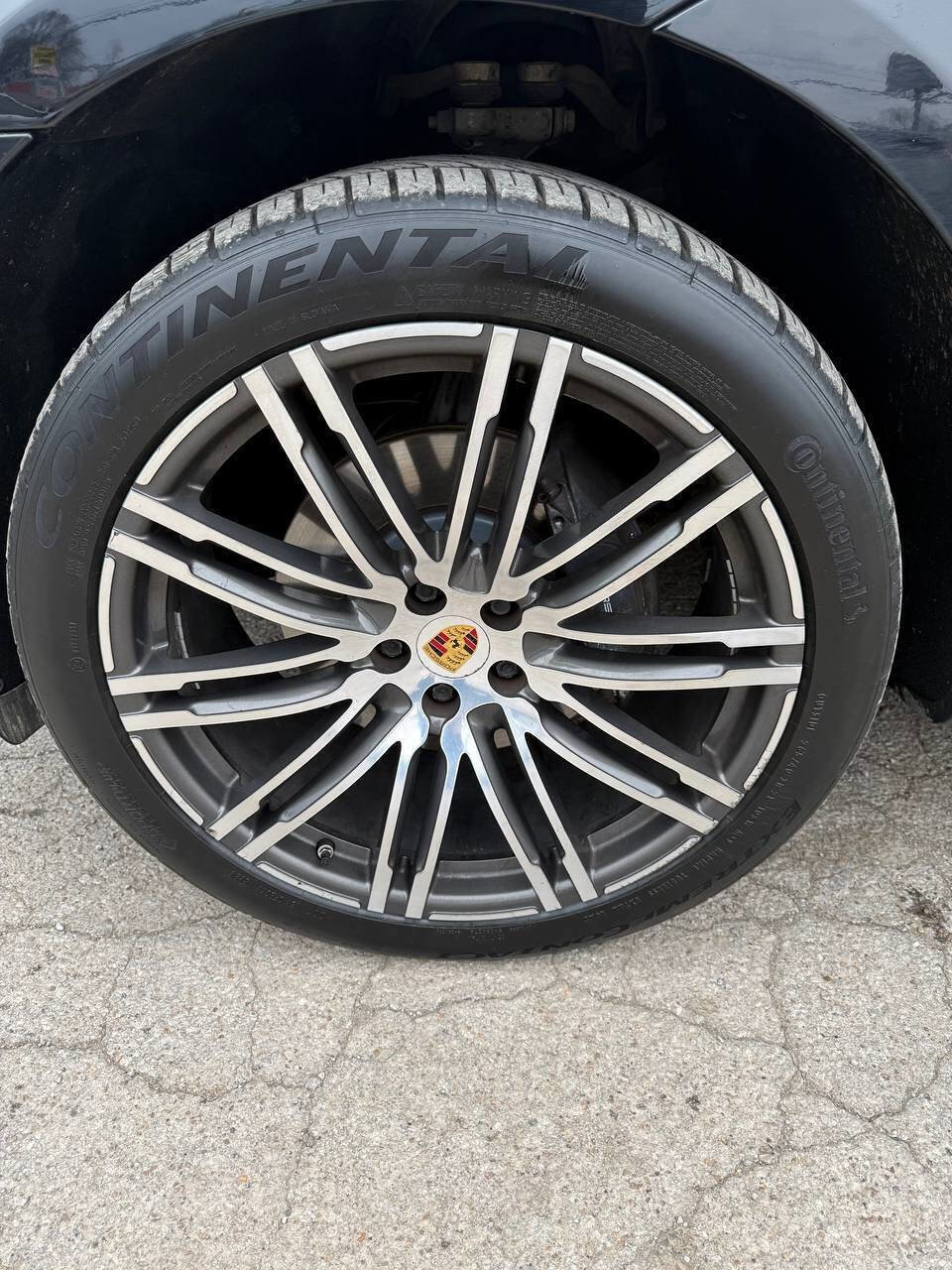 Used 2017 Porsche Macan image 24