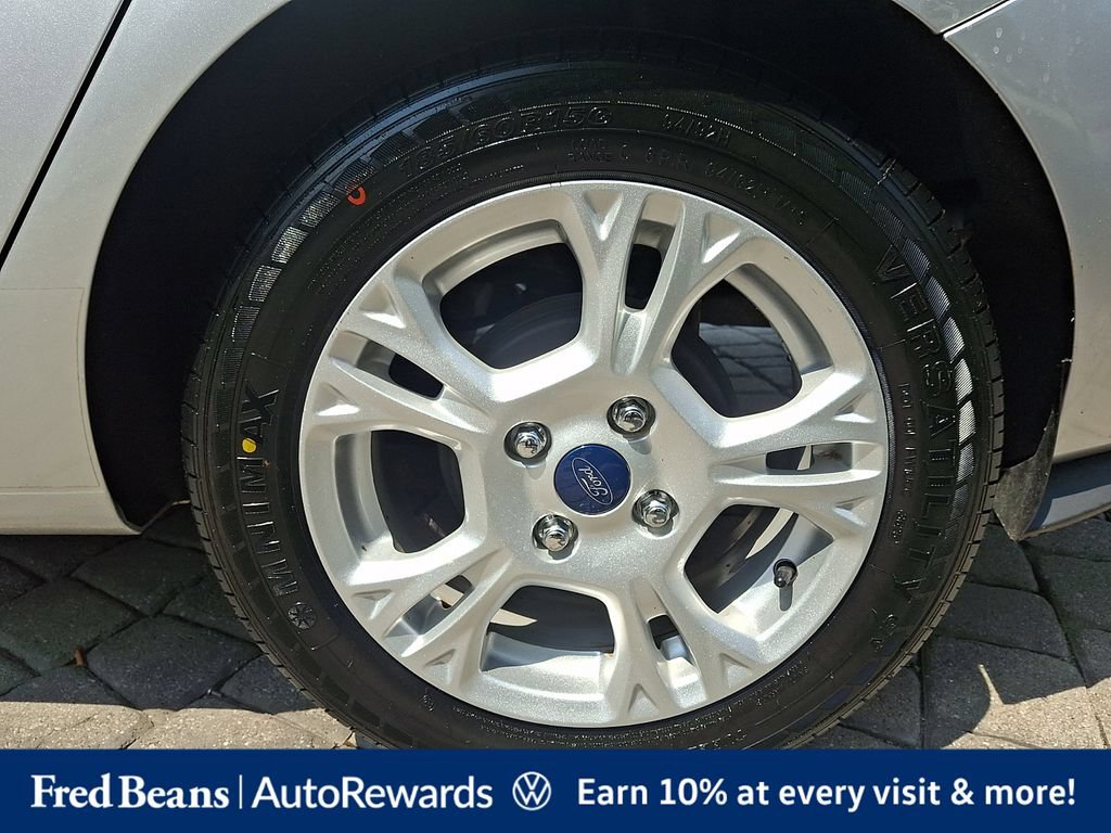 Used 2014 Ford Fiesta SE FWD image 14