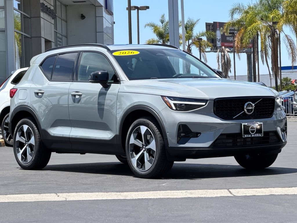 New 2026 Volvo XC40 B5 Plus w/ Protection Package Premier AWD/4WD image 7