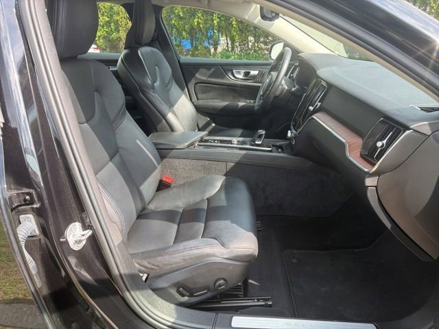 Used 2024 Volvo S60 B5 Plus AWD/4WD image 21