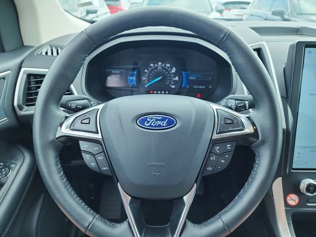 Used 2024 Ford Edge SEL image 6