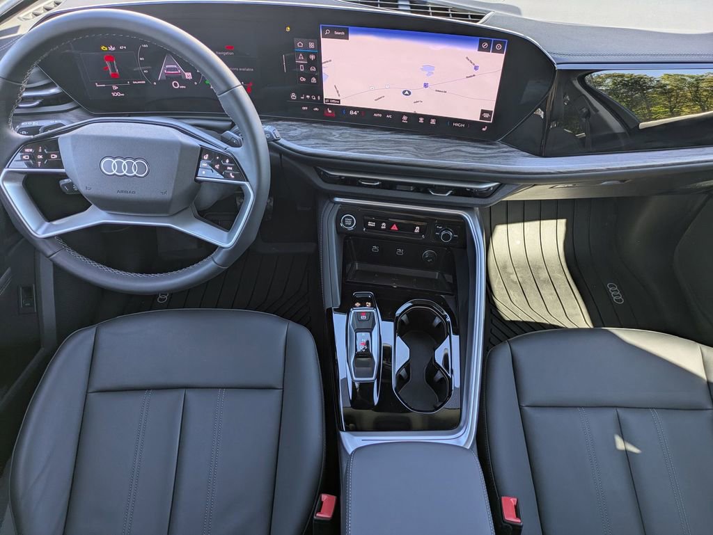 Used 2025 Audi Q5 Premium w/ Convenience Package AWD/4WD image 32