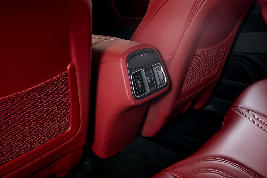 Used 2022 Maserati Levante GT image 26