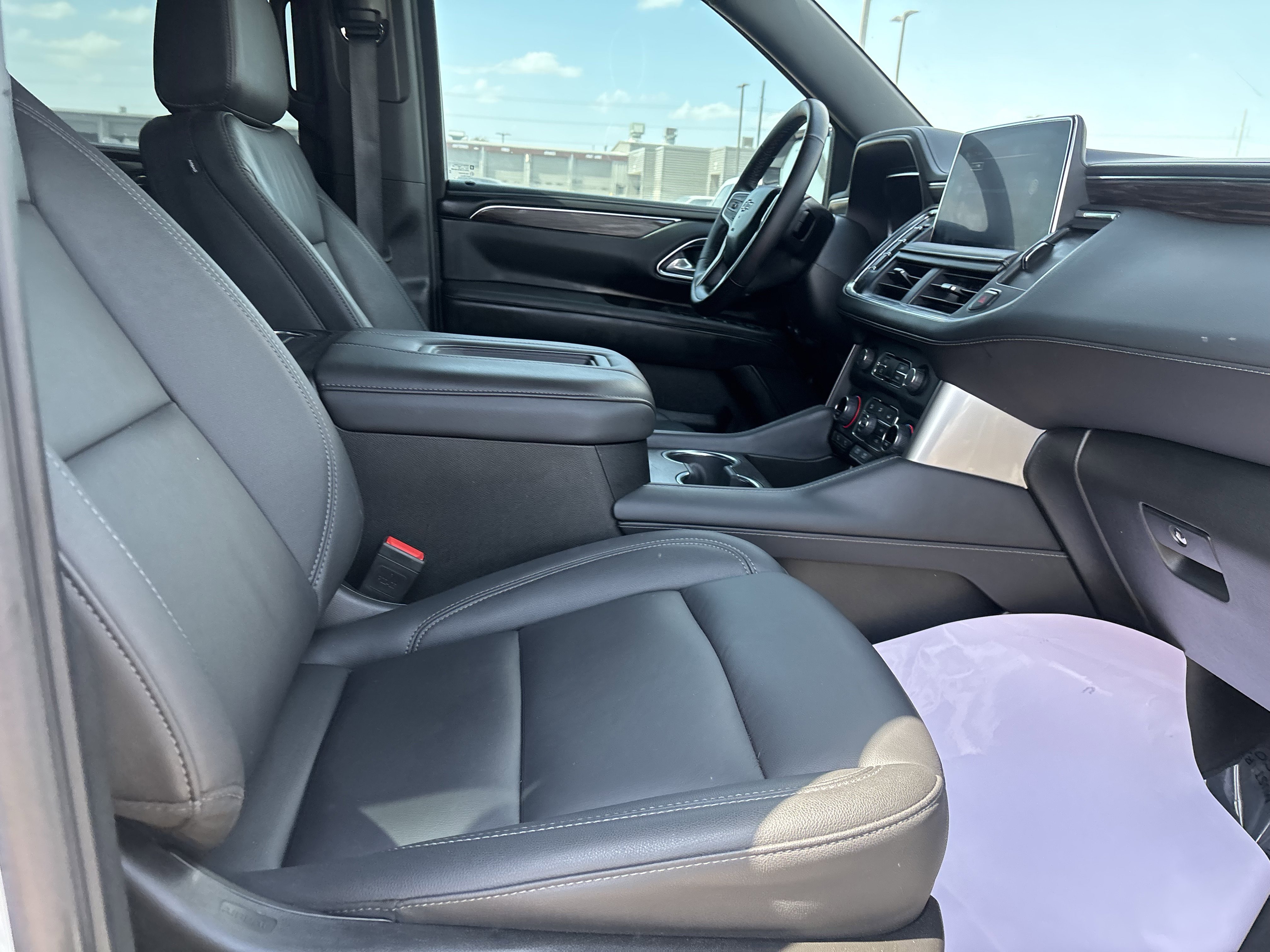 Used 2024 Chevrolet Tahoe Z71 w/ Luxury Package image 27