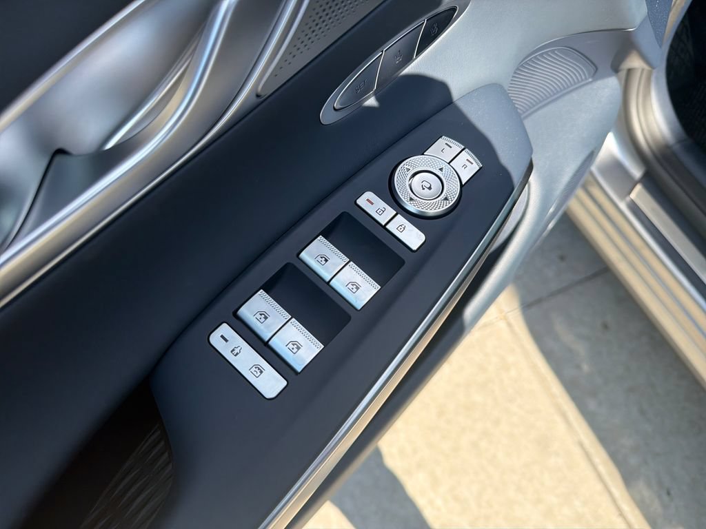 New 2027 Genesis GV70 2.5T Sport Prestige AWD/4WD image 13