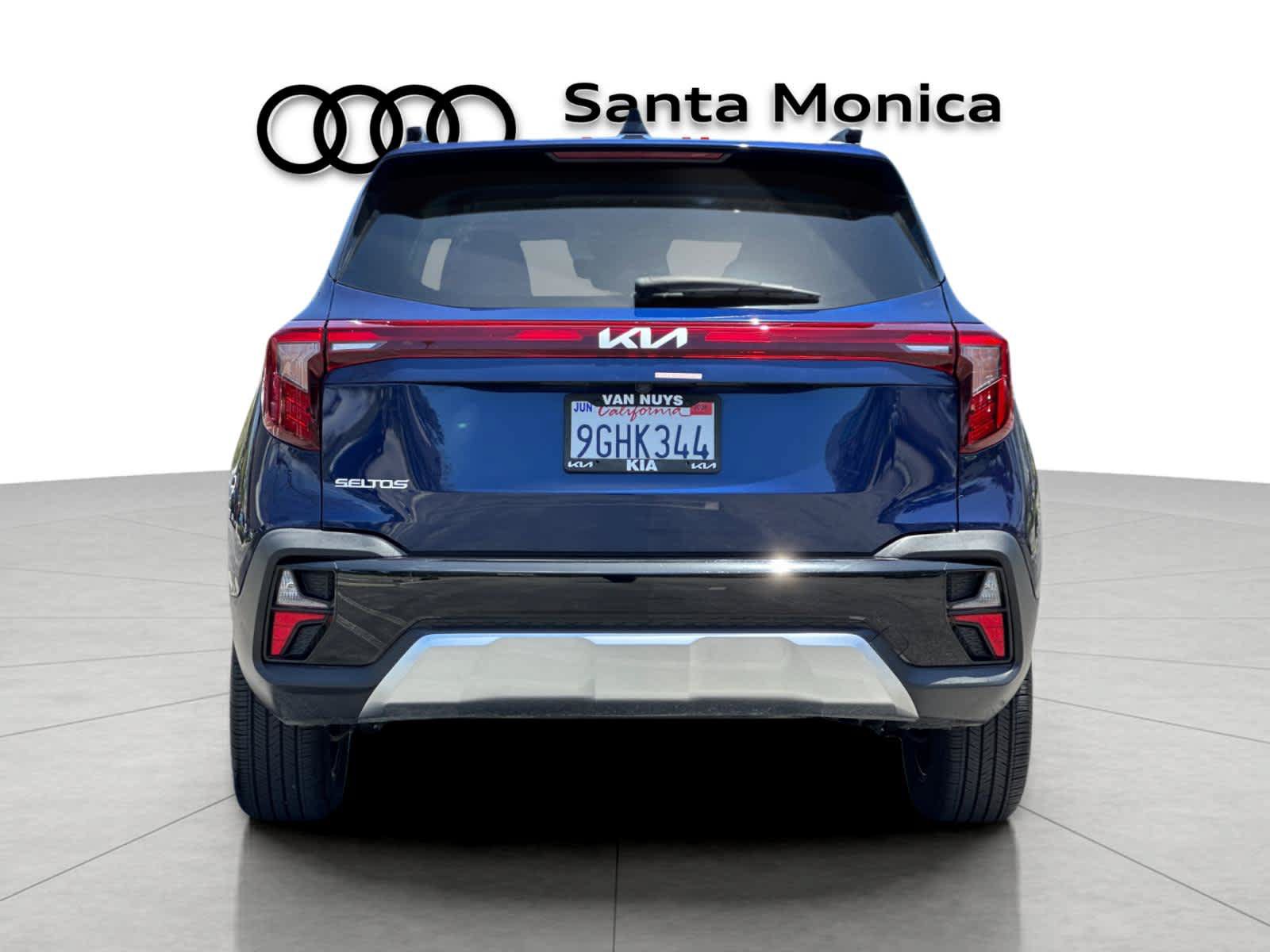 Used 2024 Kia Seltos EX FWD image 7